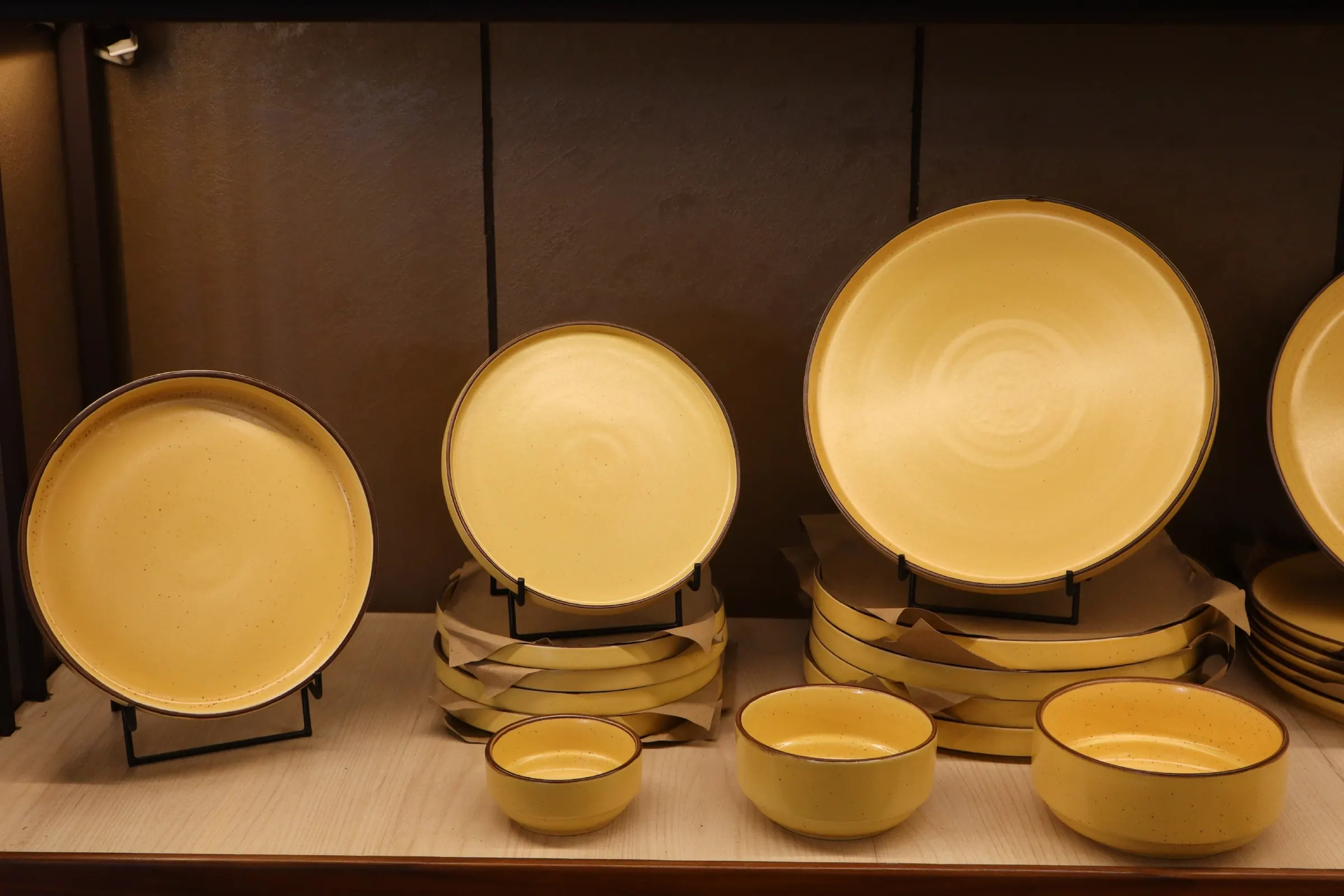 Dinner Sets & Plates: Set the Table in One Glaze